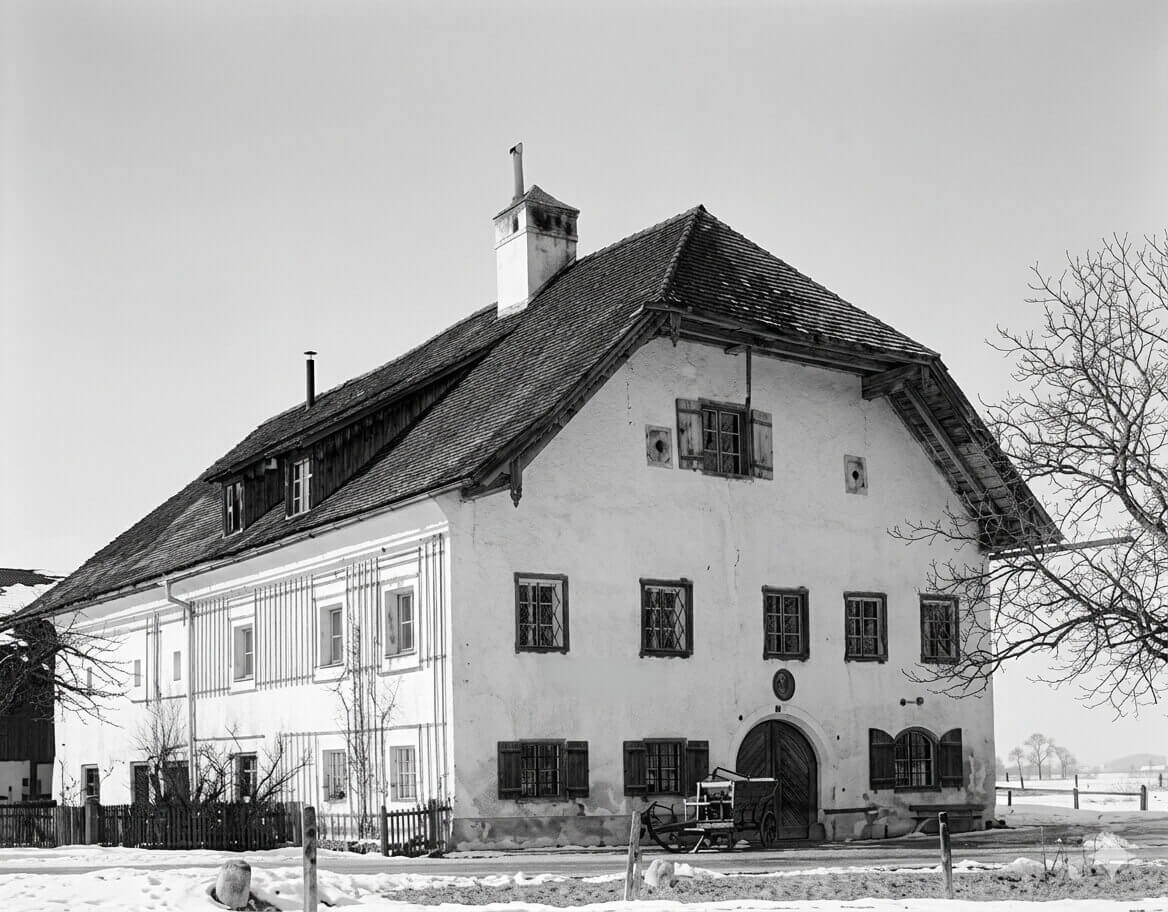 Historisches Foto des Gebäudes der Bäckerei Ebner in Anif mit langer Tradition