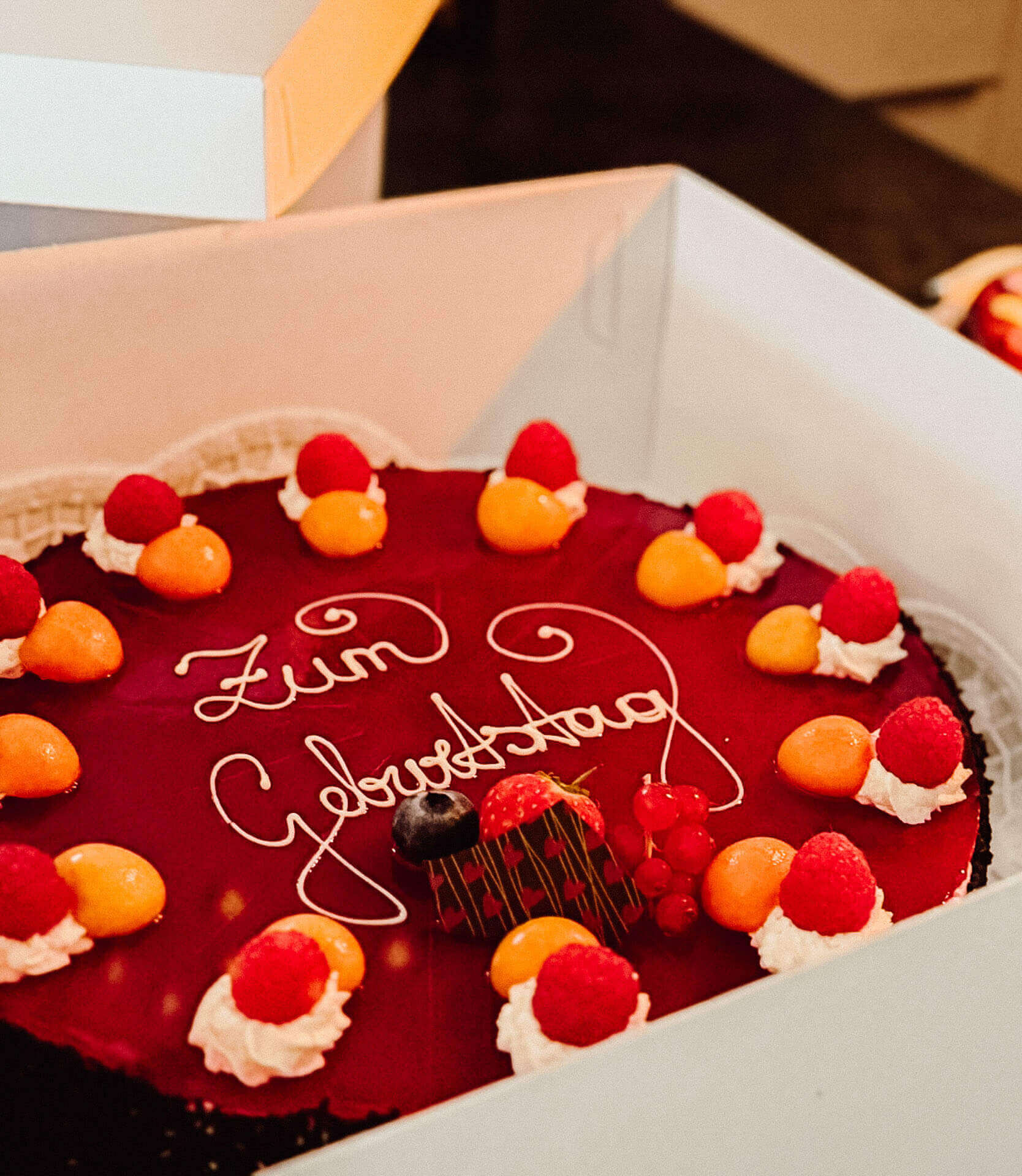 Geburtstagstorte und Kuchen für eine Feier in Salzburg